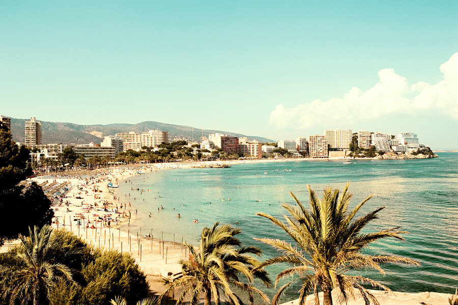 Vy över stränderna i Palma Nova och Magaluf, Mallorca
