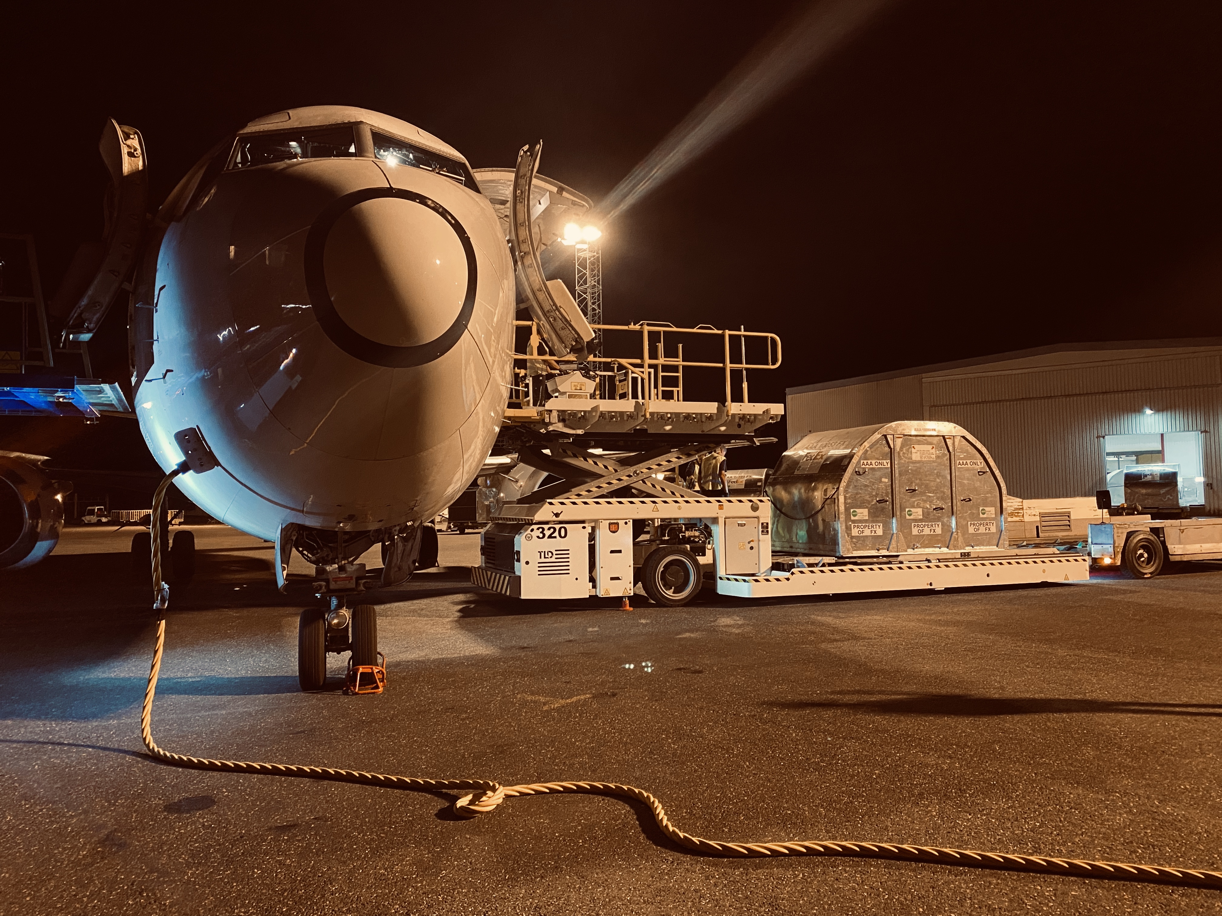 Lastning av fraktflygplan